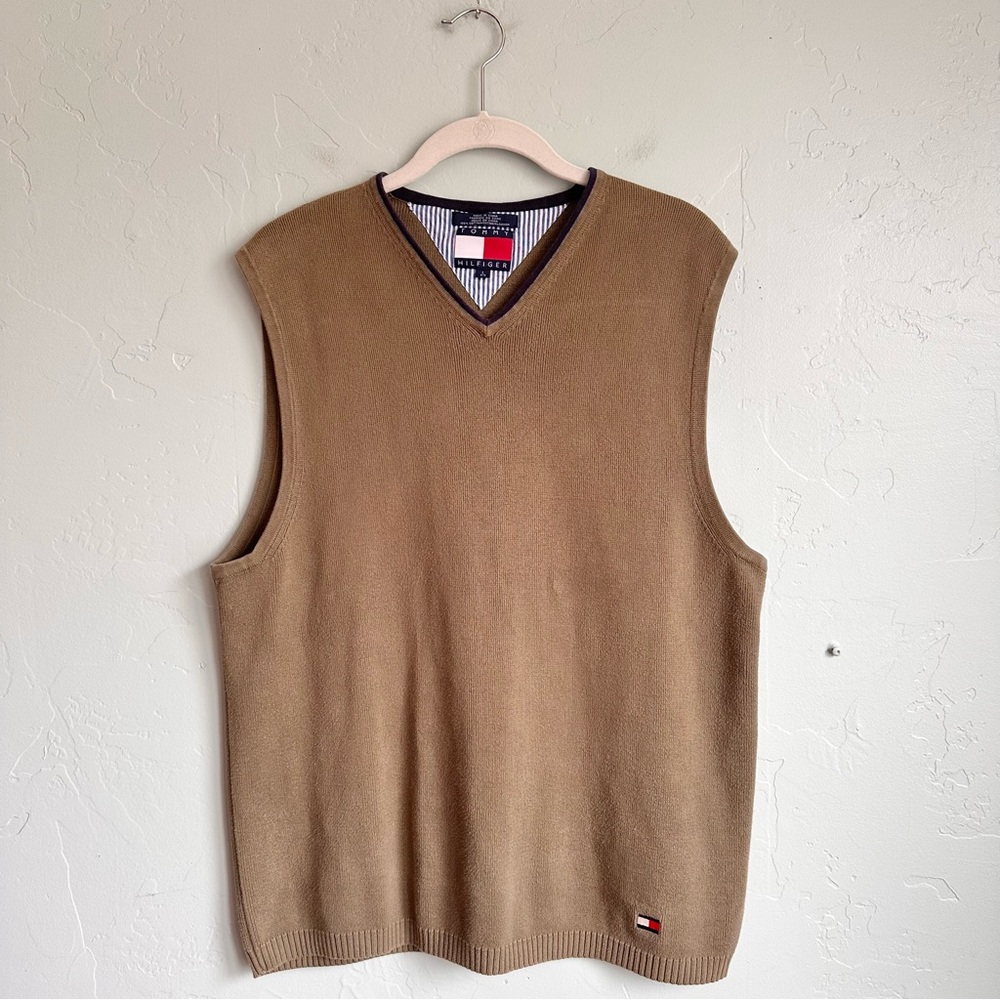 90’s Y2K Tommy Hilfiger Men’s Olive Green V-Neck Preppy‎ Sweater Vest Size Large